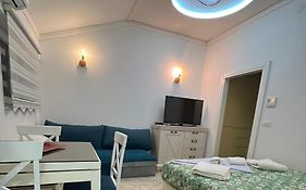 Laguna Apartment